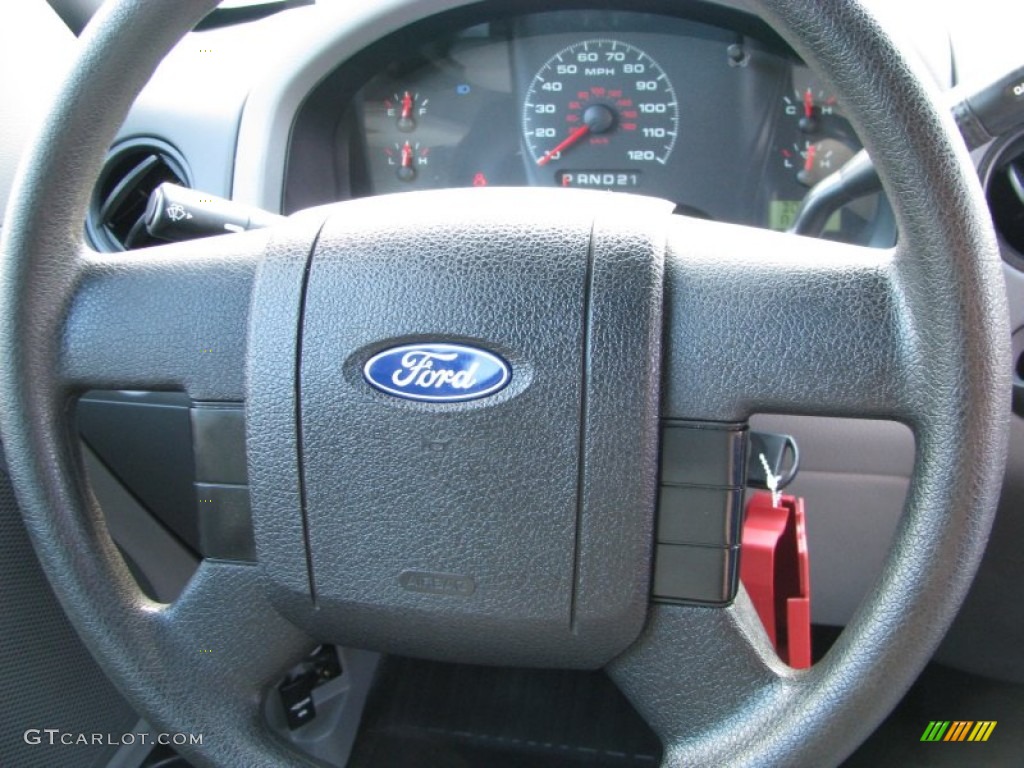 2006 Ford F150 XL SuperCab Medium Flint Steering Wheel Photo #60380203