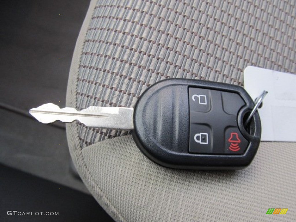 2011 Ford Edge SEL Keys Photos