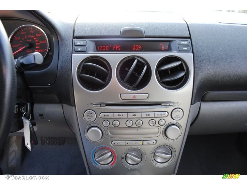 2004 Mazda MAZDA6 i Sport Sedan Controls Photo #60381847
