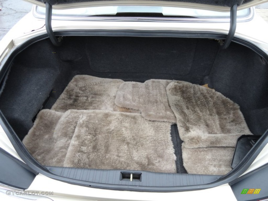 2001 Jaguar XJ Vanden Plas Trunk Photos