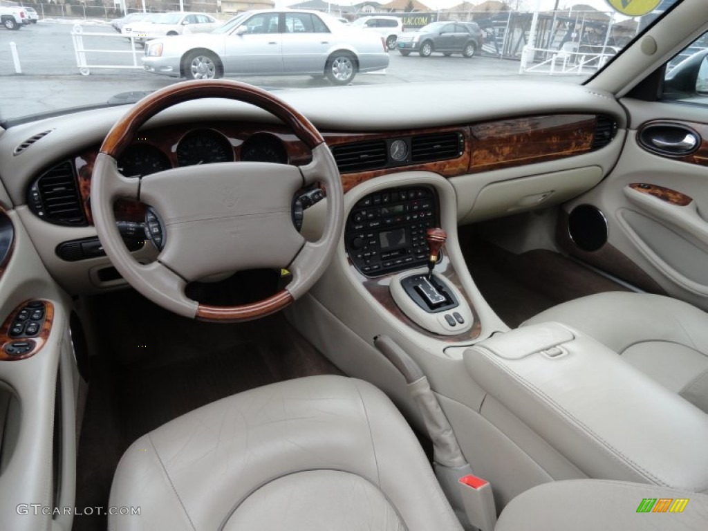2001 Jaguar XJ Vanden Plas Dashboard Photos