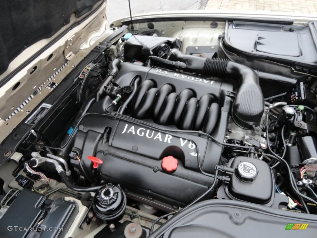 2001 Jaguar XJ Vanden Plas 4.0 Liter DOHC 32 Valve V8 Engine Photo #60381916
