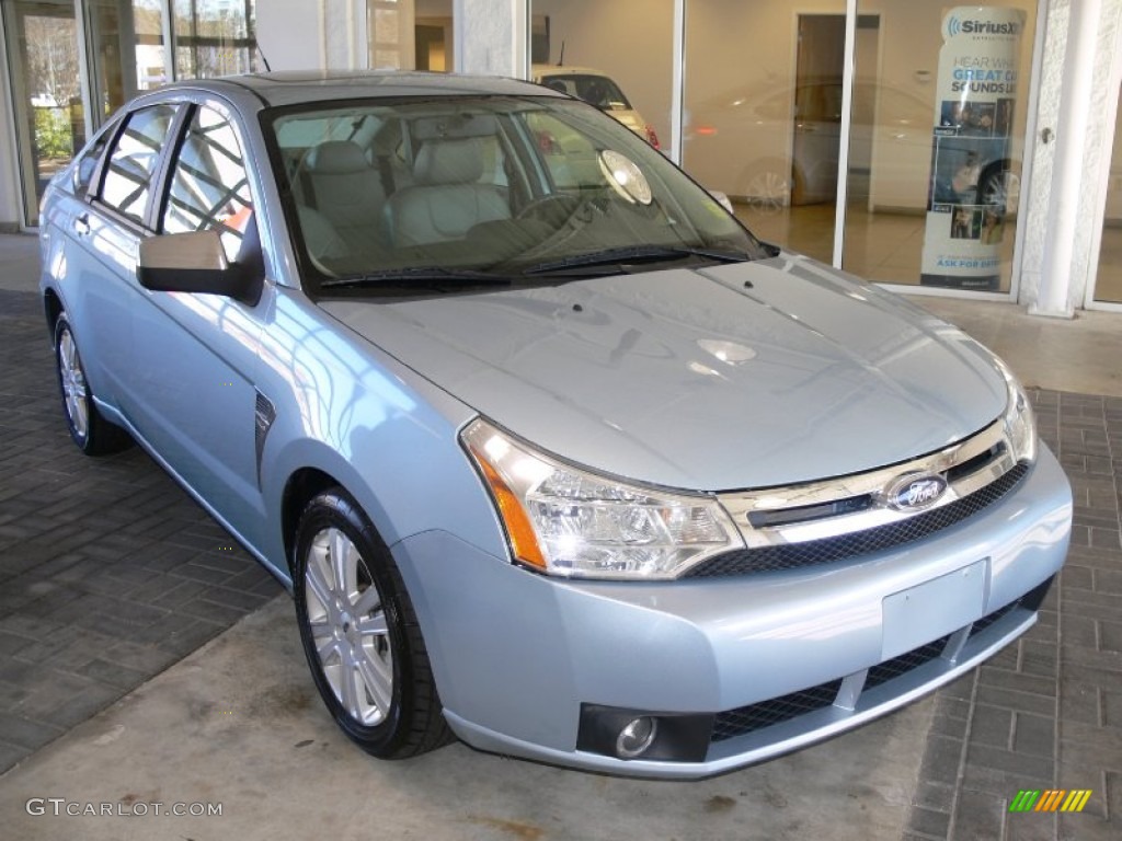 2009 Focus SEL Sedan - Light Ice Blue Metallic / Medium Stone photo #7