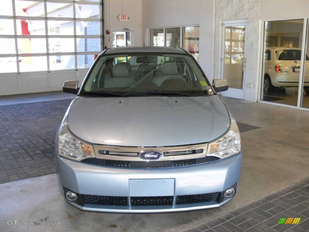 2009 Focus SEL Sedan - Light Ice Blue Metallic / Medium Stone photo #8