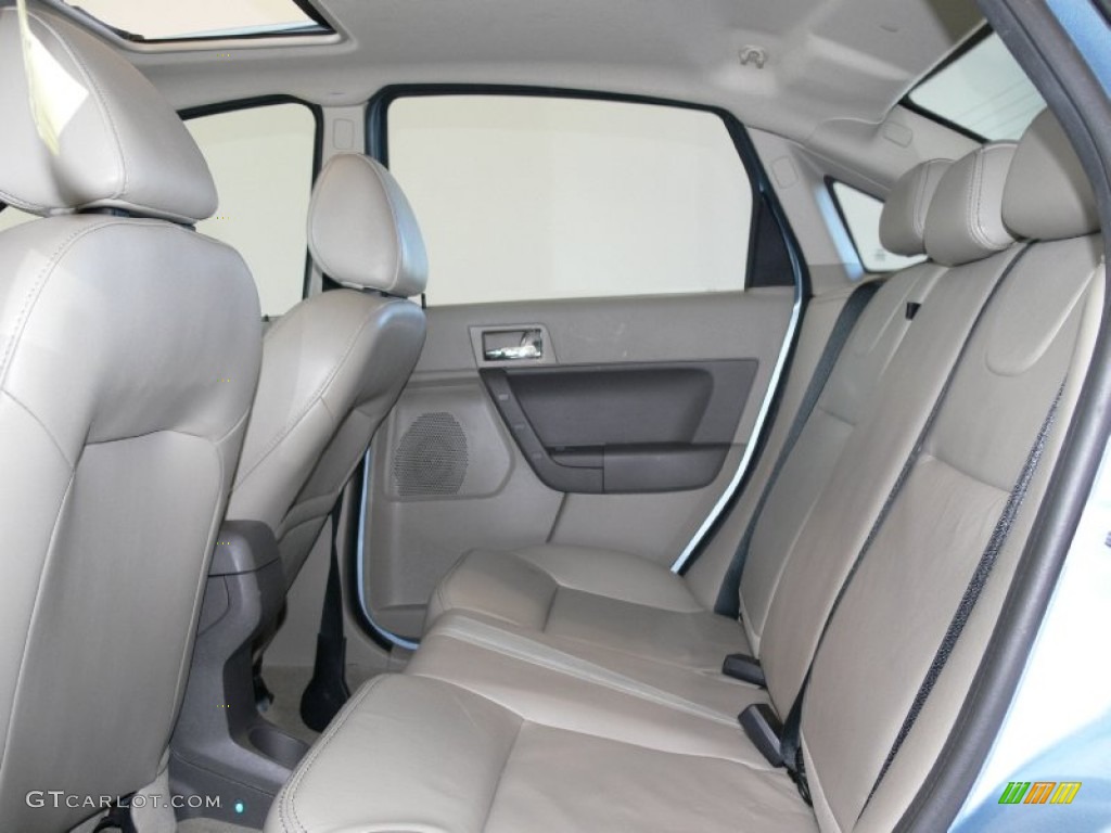 2009 Focus SEL Sedan - Light Ice Blue Metallic / Medium Stone photo #28