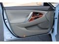 Super White - Camry XLE Photo No. 8