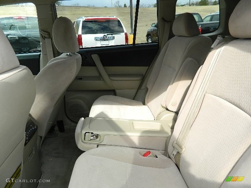 2010 Highlander V6 - Blizzard White Pearl / Sand Beige photo #17