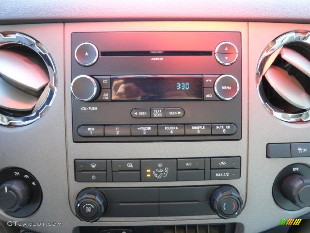 2011 Ford F250 Super Duty XLT Crew Cab 4x4 Controls Photo #60395972