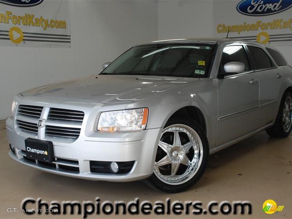 Bright Silver Metallic Dodge Magnum