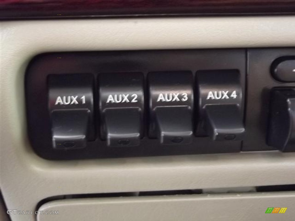 2006 Ford F250 Super Duty King Ranch Crew Cab 4x4 Controls Photo #60398156