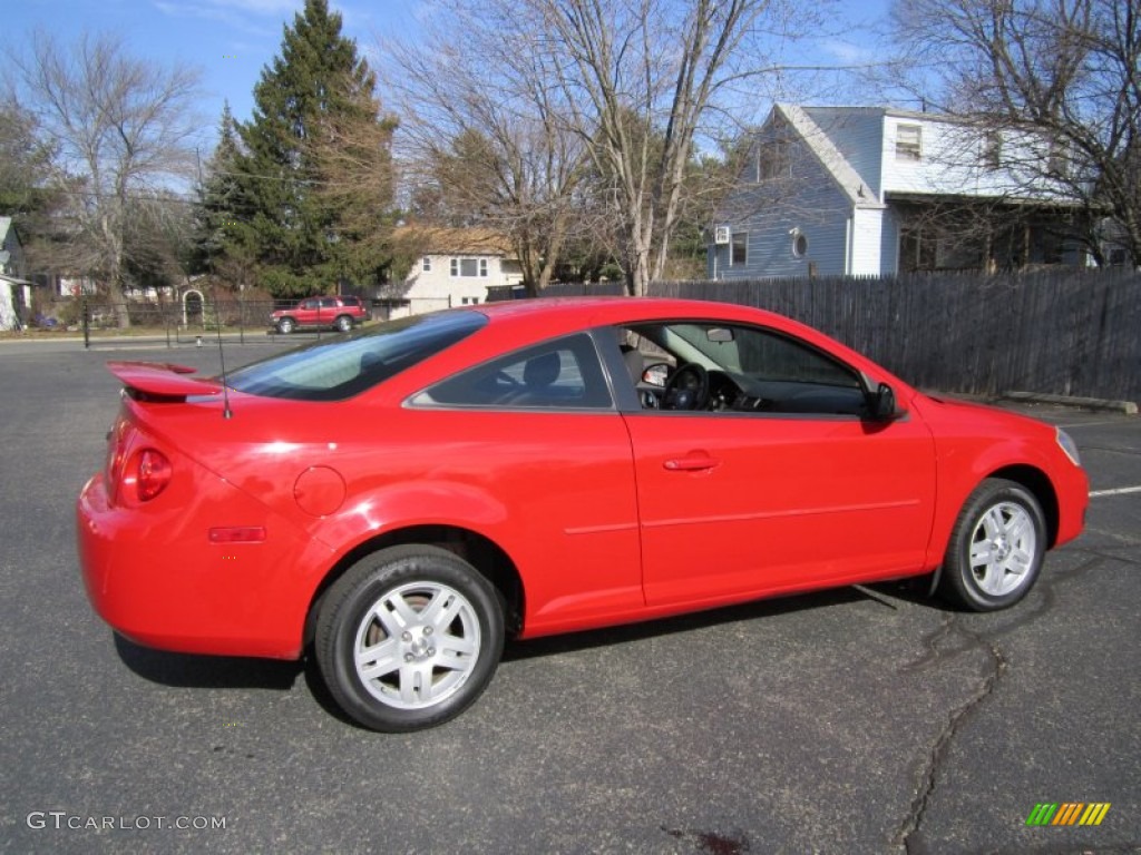 2005 Cobalt LS Coupe - Victory Red / Gray photo #8