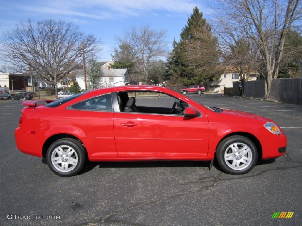 2005 Cobalt LS Coupe - Victory Red / Gray photo #9