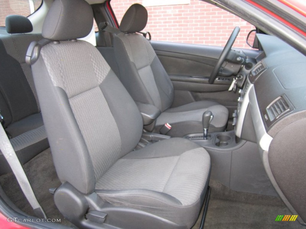 2005 Cobalt LS Coupe - Victory Red / Gray photo #14