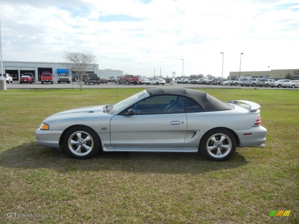 1995 Mustang GT Convertible - Silver Metallic / Gray photo #5
