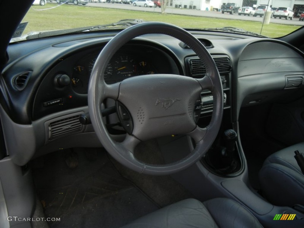 1995 Mustang GT Convertible - Silver Metallic / Gray photo #10
