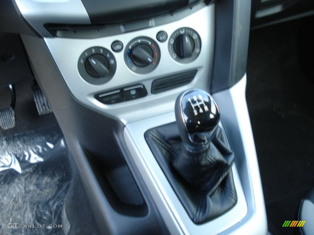 2012 Ford Focus SE Sport Sedan 5 Speed Manual Transmission Photo #60404399