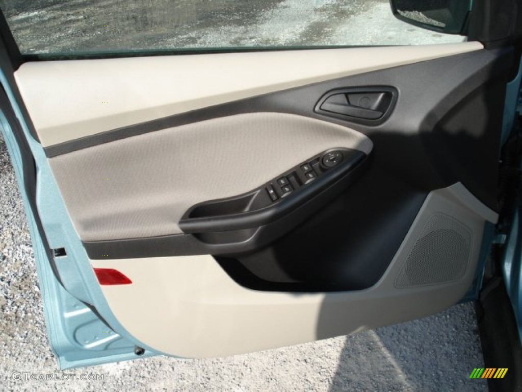 2012 Focus SE Sedan - Frosted Glass Metallic / Stone photo #12