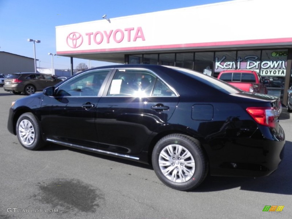 2012 Camry LE - Attitude Black Metallic / Ivory photo #18