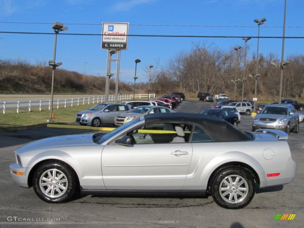 2006 Mustang V6 Deluxe Convertible - Satin Silver Metallic / Light Graphite photo #4
