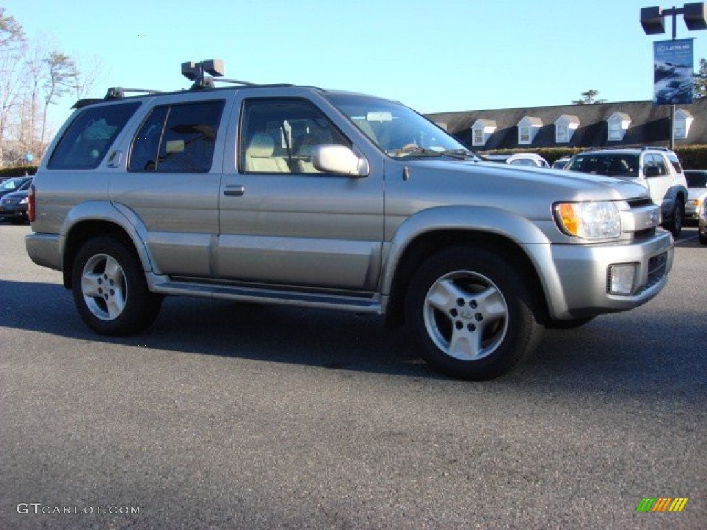 2001 QX4 4x4 - Titanium Metallic / Stone Beige photo #2