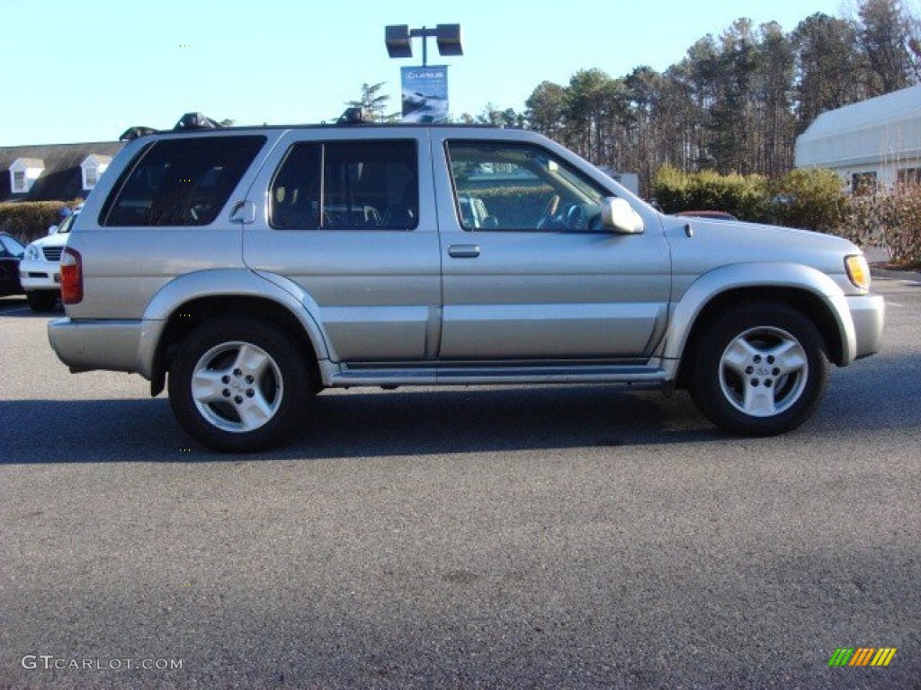 2001 QX4 4x4 - Titanium Metallic / Stone Beige photo #3