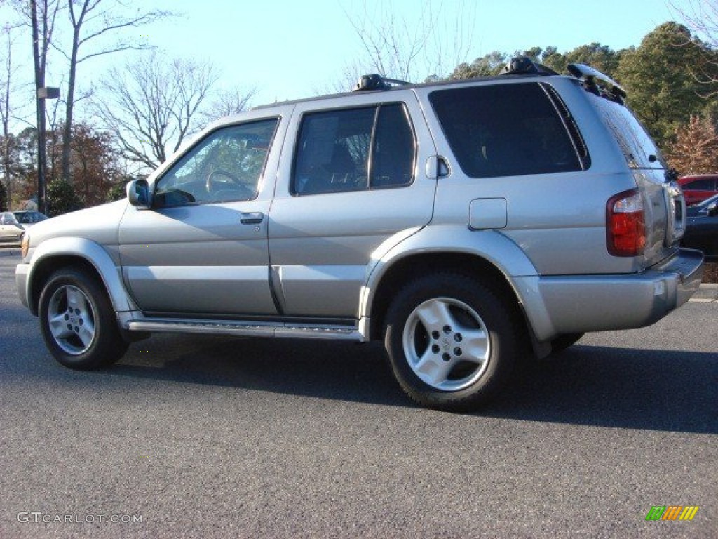 2001 QX4 4x4 - Titanium Metallic / Stone Beige photo #5
