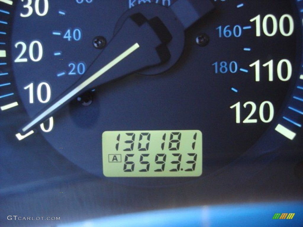 2001 QX4 4x4 - Titanium Metallic / Stone Beige photo #13