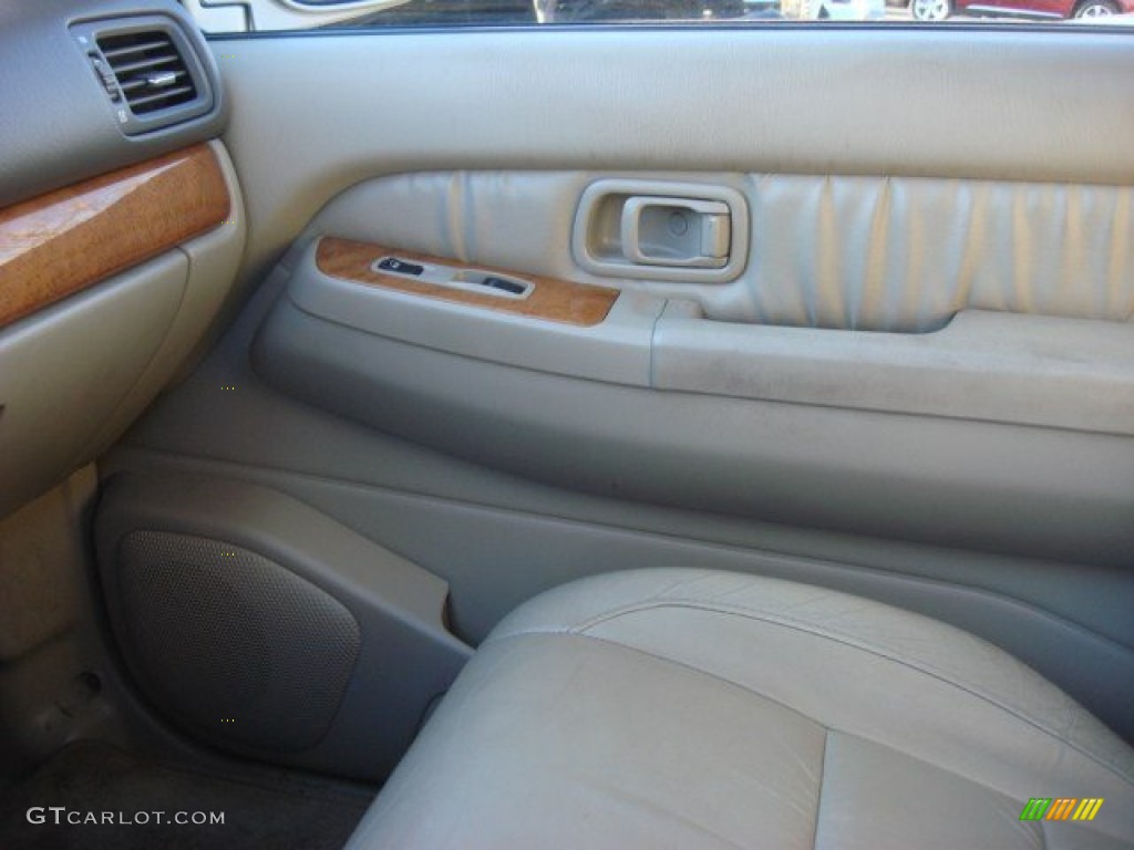 2001 QX4 4x4 - Titanium Metallic / Stone Beige photo #19
