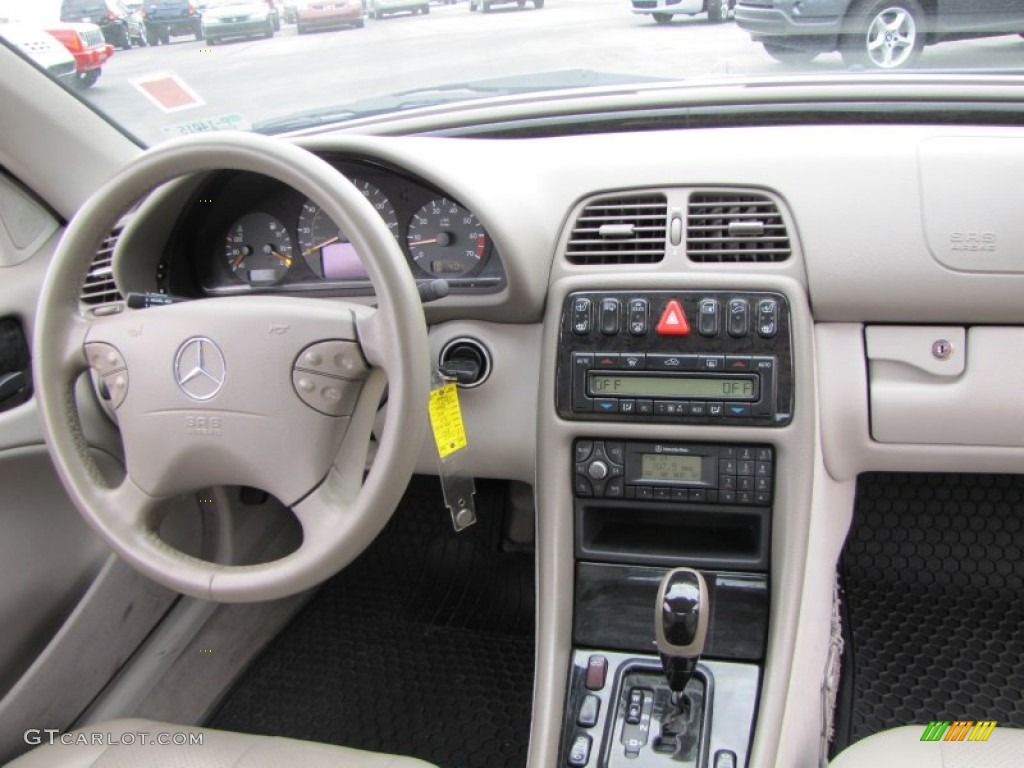 2001 Mercedes-Benz CLK 430 Cabriolet interior Photo ...