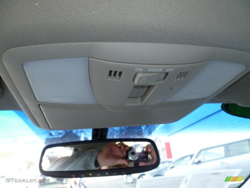 2009 Altima 3.5 SE Coupe - Code Red Metallic / Charcoal photo #18