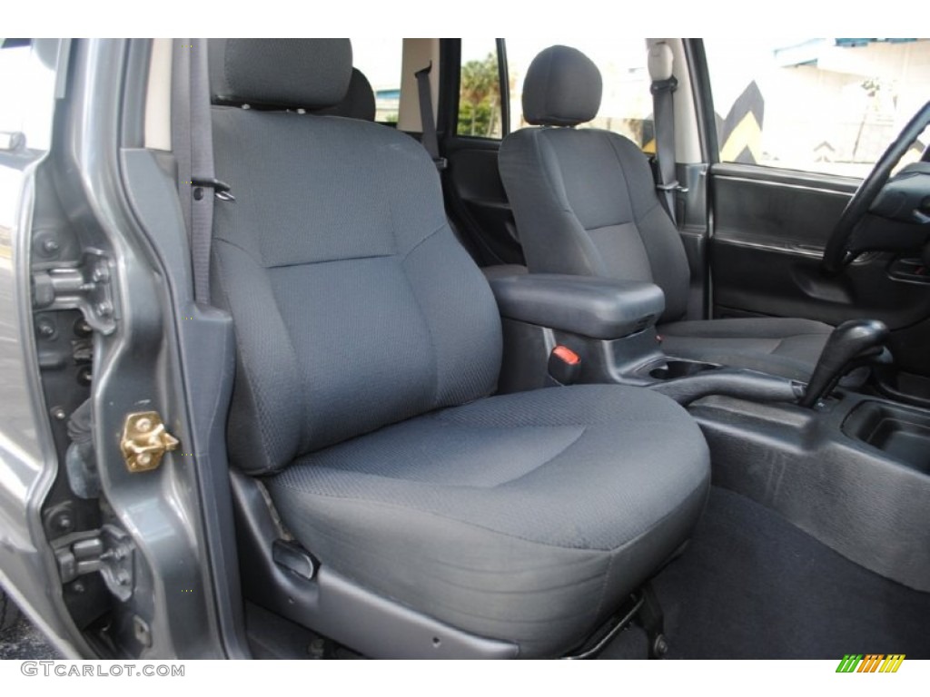 2004 Jeep Grand Cherokee Laredo 4x4 Front Seat Photo #60412964