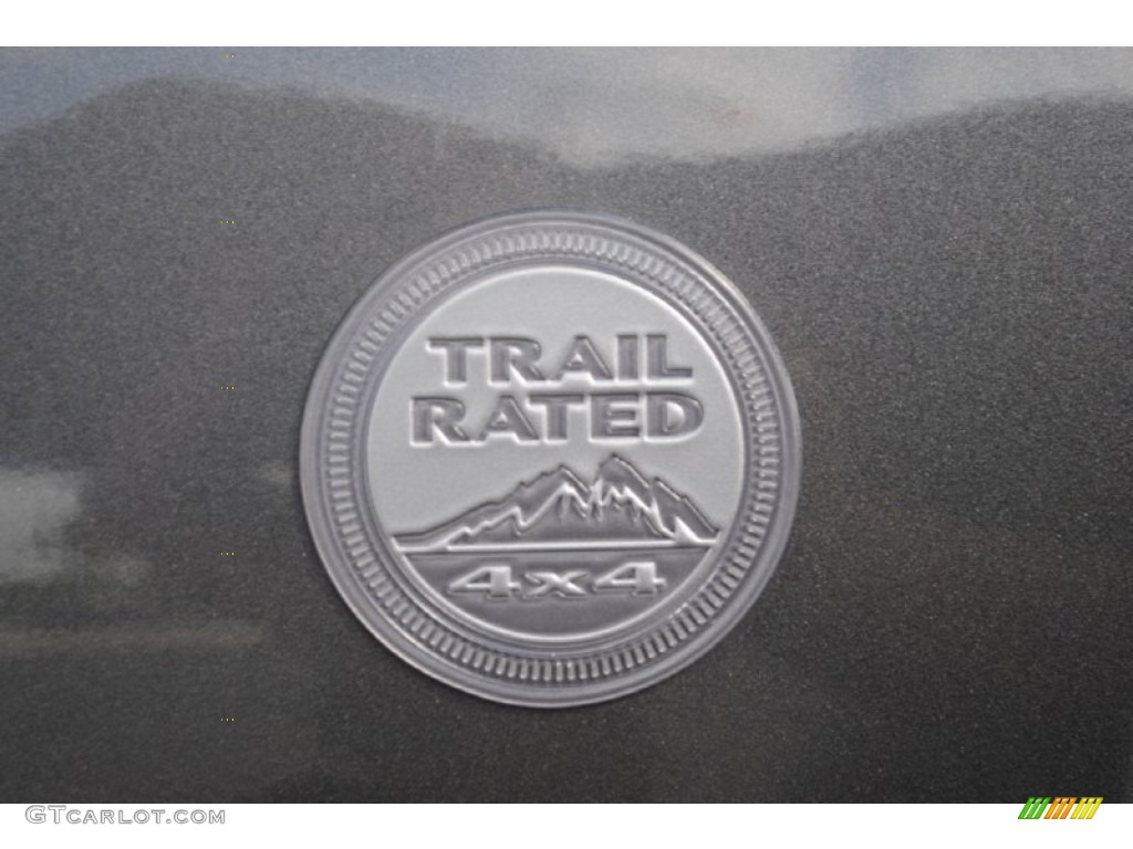 2004 Jeep Grand Cherokee Laredo 4x4 Marks and Logos Photo #60413330