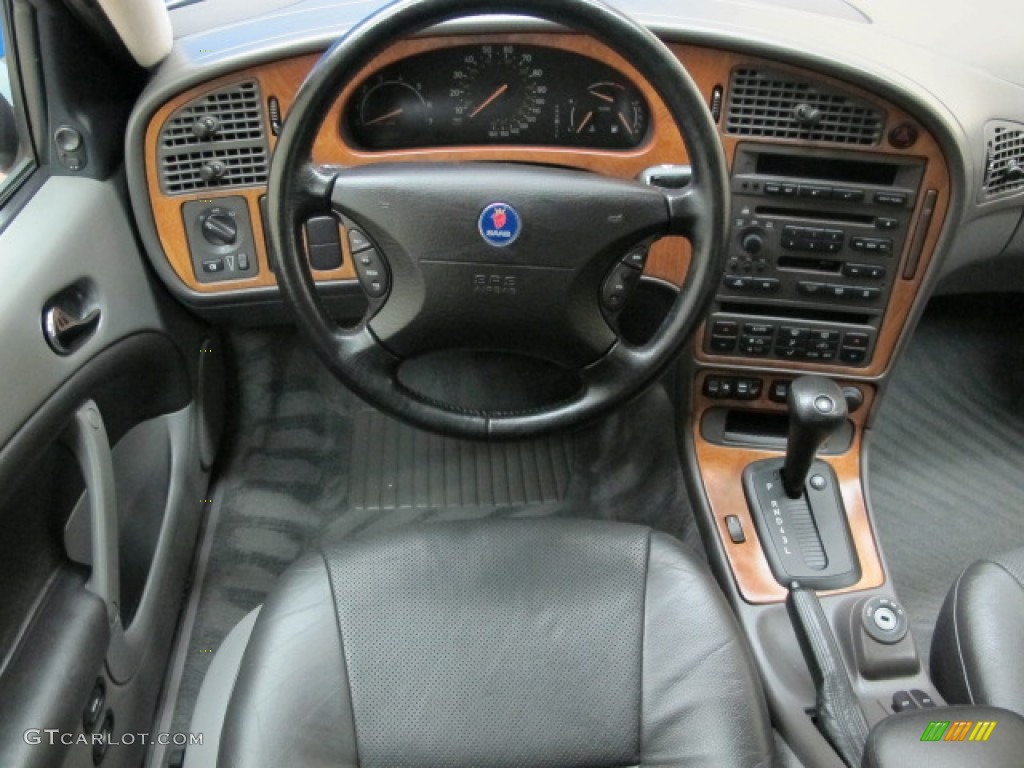 2002 Saab 9-5 Arc Sedan Charcoal Grey Dashboard Photo #60415457