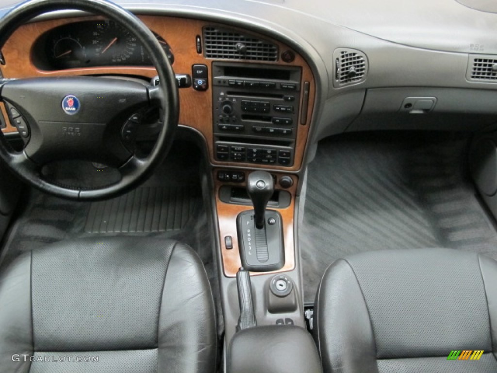 2002 Saab 9-5 Arc Sedan Charcoal Grey Dashboard Photo #60415466