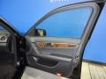 Black - C 300 Sport 4Matic Photo No. 27
