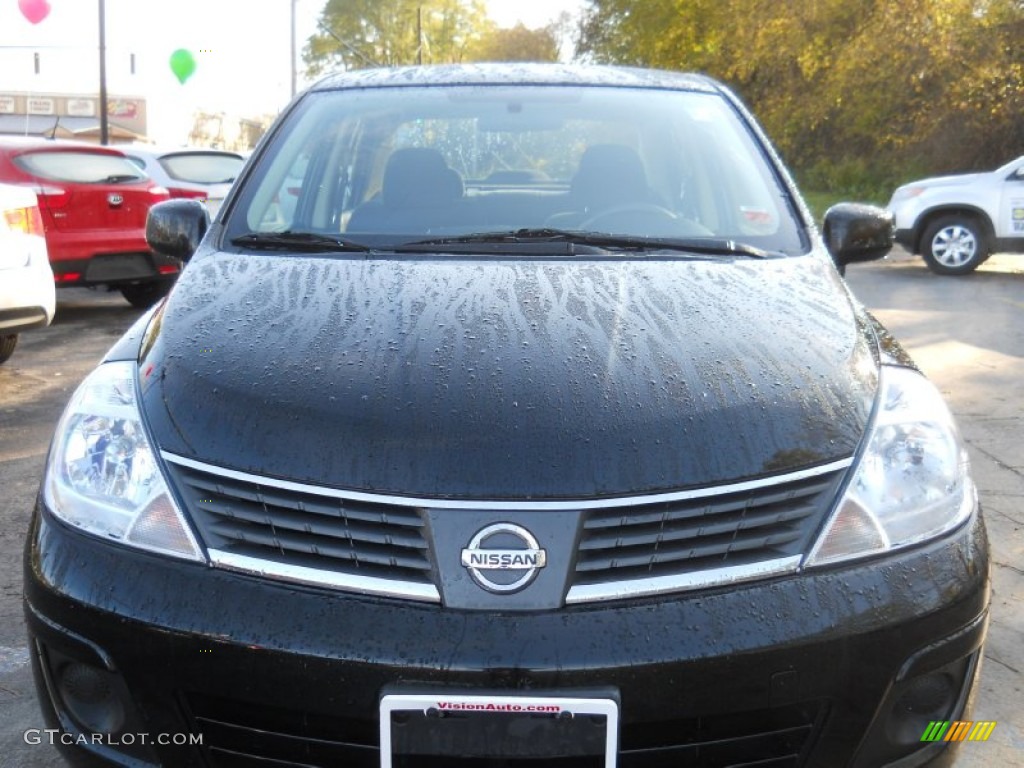 2008 Versa 1.8 S Sedan - Super Black / Charcoal photo #17