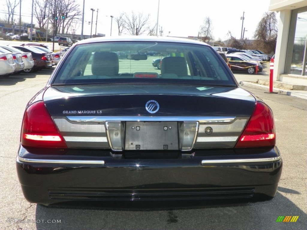 2011 Grand Marquis LS Ultimate Edition - Black / Medium Light Stone photo #18