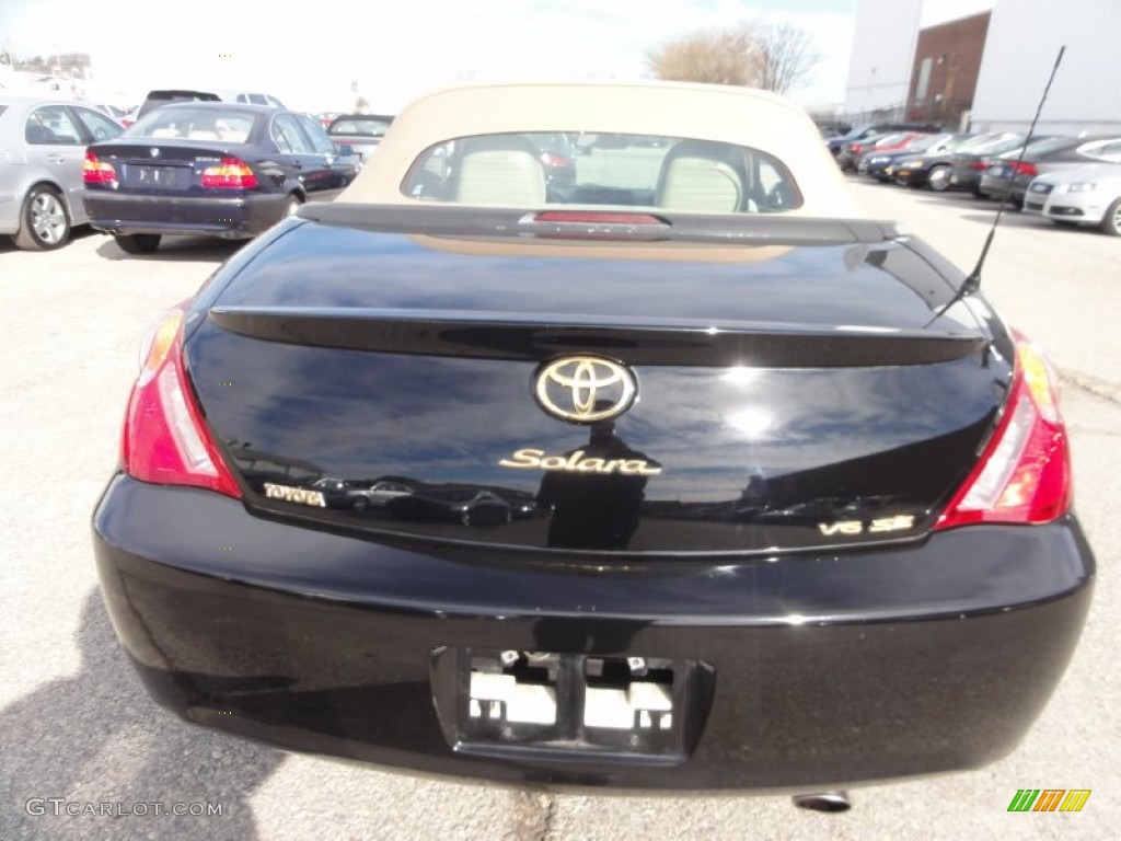 2004 Solara SE V6 Convertible - Black / Ivory photo #48