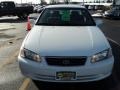 Super White - Camry LE Photo No. 9