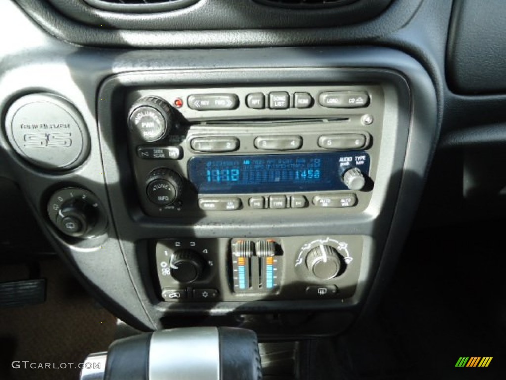 2007 Chevrolet TrailBlazer SS 4x4 Controls Photo #60427641