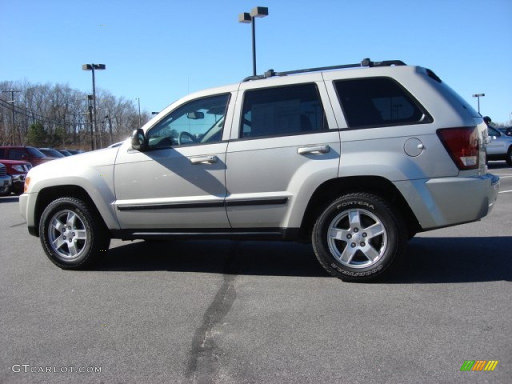 2007 Grand Cherokee Laredo - Light Graystone Pearl / Dark Khaki/Light Graystone photo #3