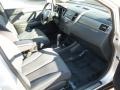 Brilliant Silver - Versa 1.8 S Hatchback Photo No. 10