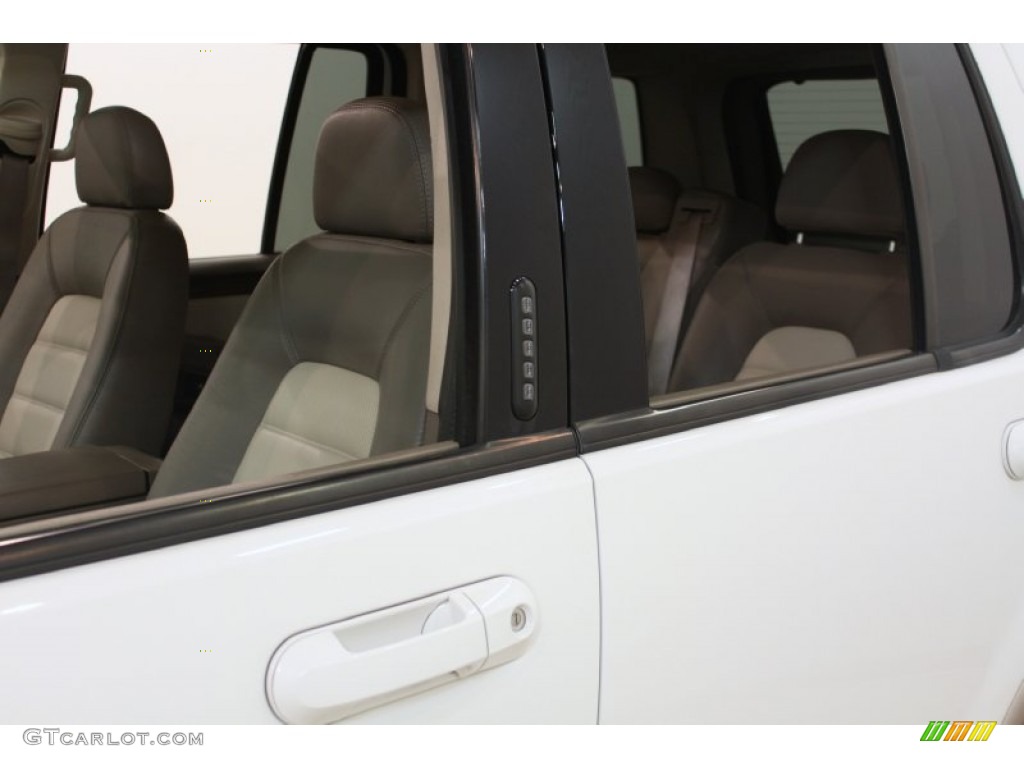 2003 Explorer Eddie Bauer 4x4 - Oxford White / Medium Parchment Beige photo #5