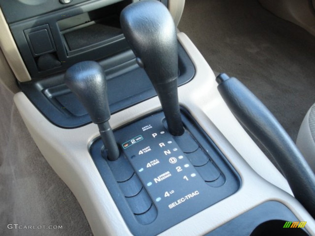 2004 Jeep Grand Cherokee Laredo 4x4 4 Speed Automatic Transmission Photo #60440969