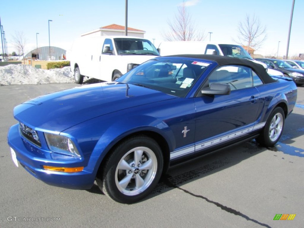 2007 Mustang V6 Premium Convertible - Vista Blue Metallic / Light Graphite photo #3