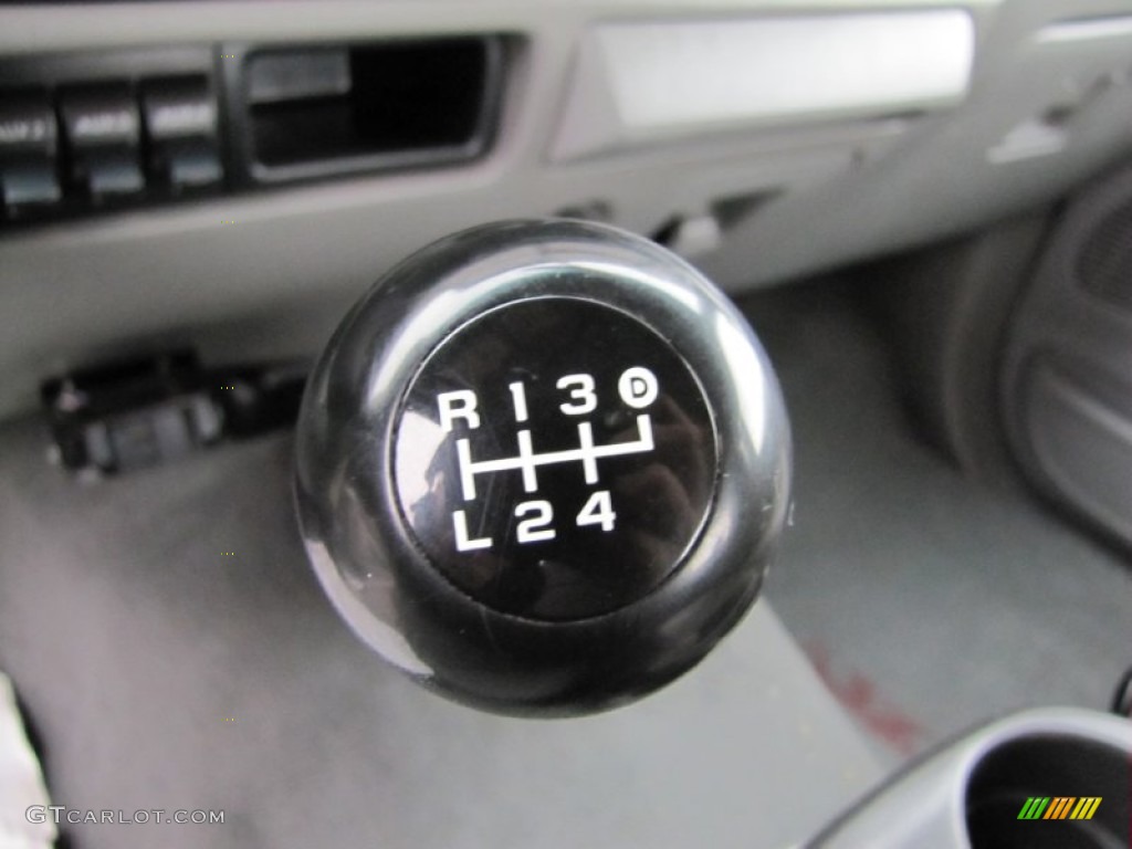 2007 Ford F350 Super Duty XL Crew Cab 4x4 6 Speed Manual Transmission Photo #60443936