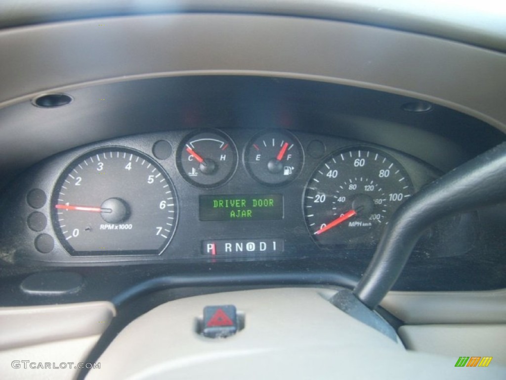 2006 Ford Taurus SE Gauges Photo #60446146