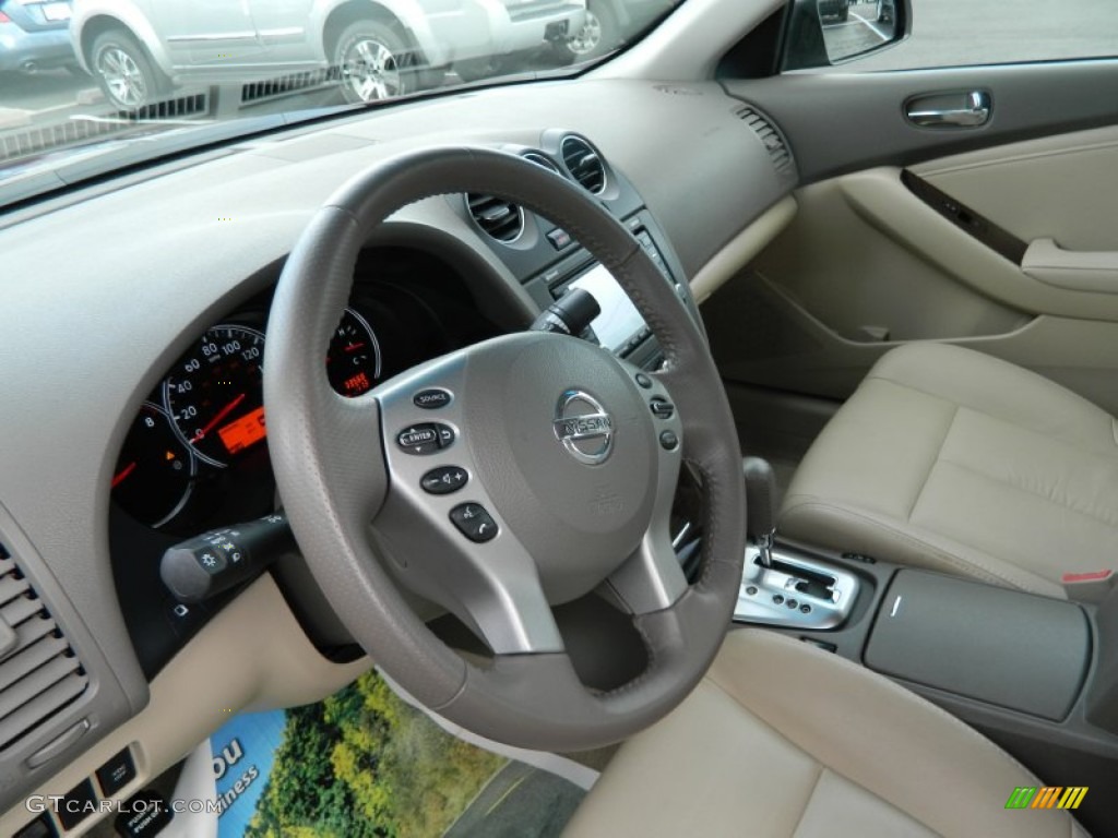 2010 Altima 2.5 SL - Tuscan Sun Red / Blond photo #18