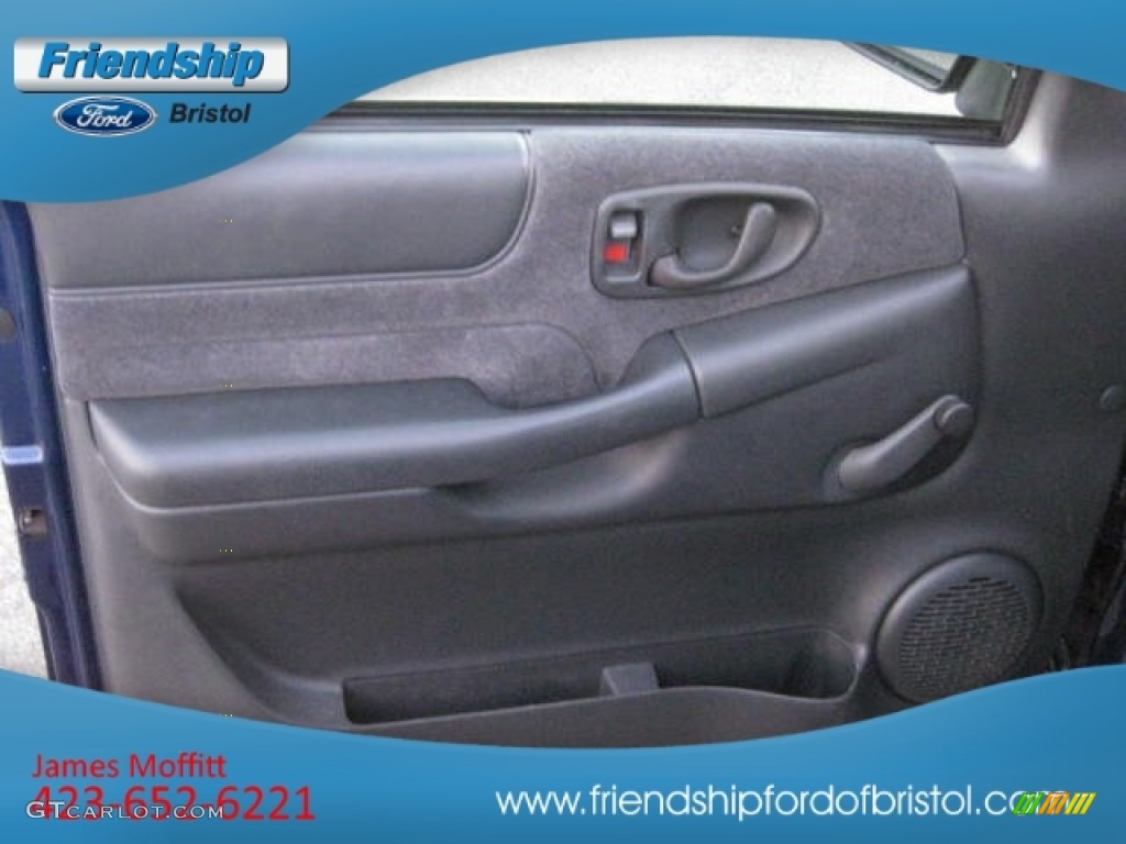 1999 S10 LS Regular Cab - Indigo Blue Metallic / Graphite photo #15
