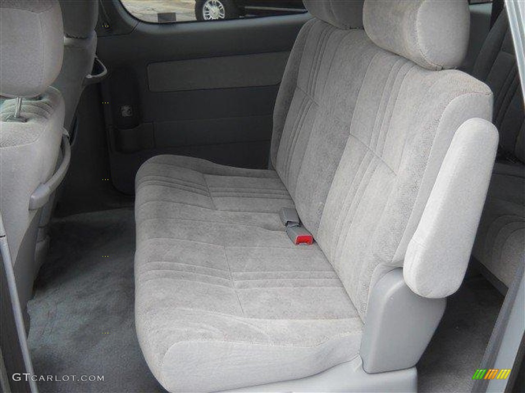 2000 Sienna CE - Silver Spruce Metallic / Gray photo #8